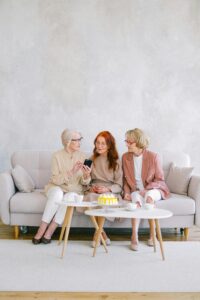 3 Seniors talking